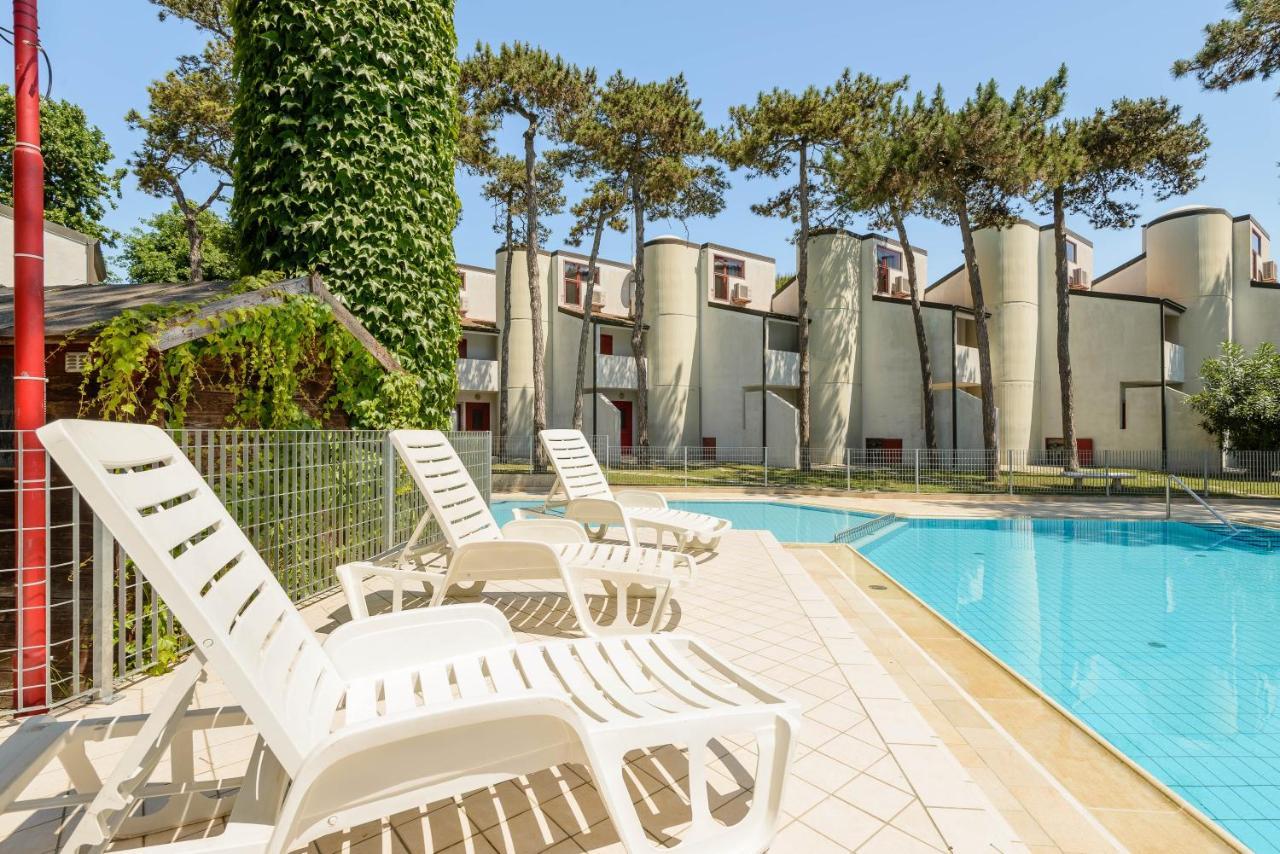 Holiday Village Lignano Sabbiadoro Exterior foto